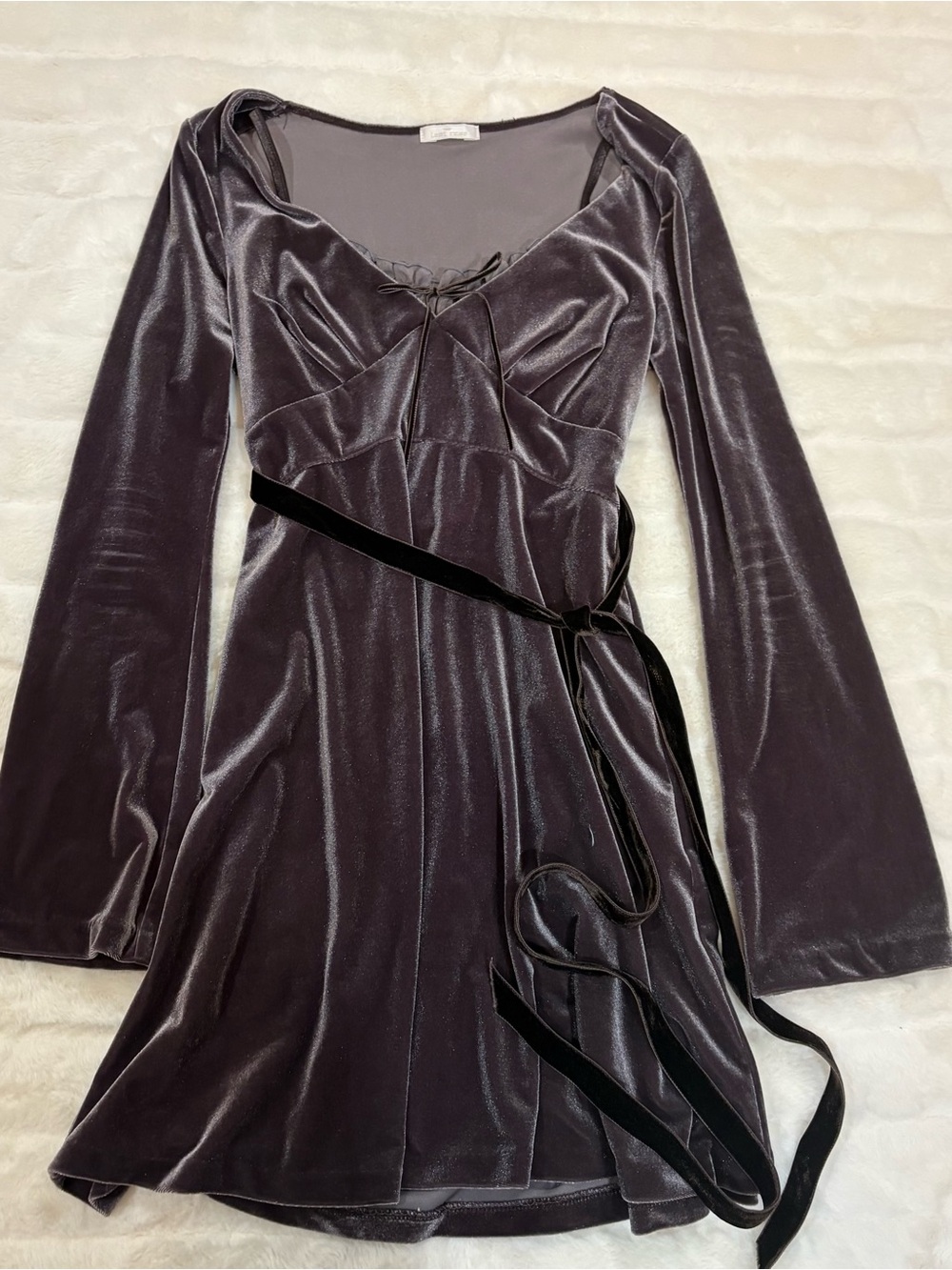 Lest rose Velvet Long-Sleeve Wrap Dress in Charcoal Plum